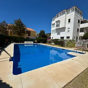 Apartamento El Atico Con Vistas Al Mediterraneo Parking Y Piscina 6p, Rincón de la Victoria
